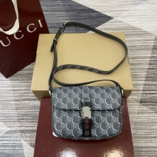 Gucci Satchel Bags